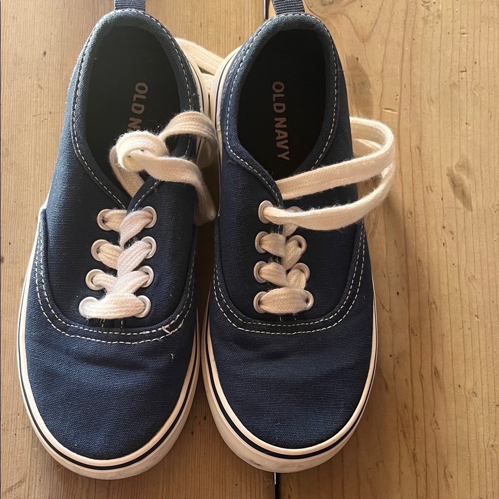 Old Navy Kids Navy Canvas Lace-Up Sneakers with White Laces